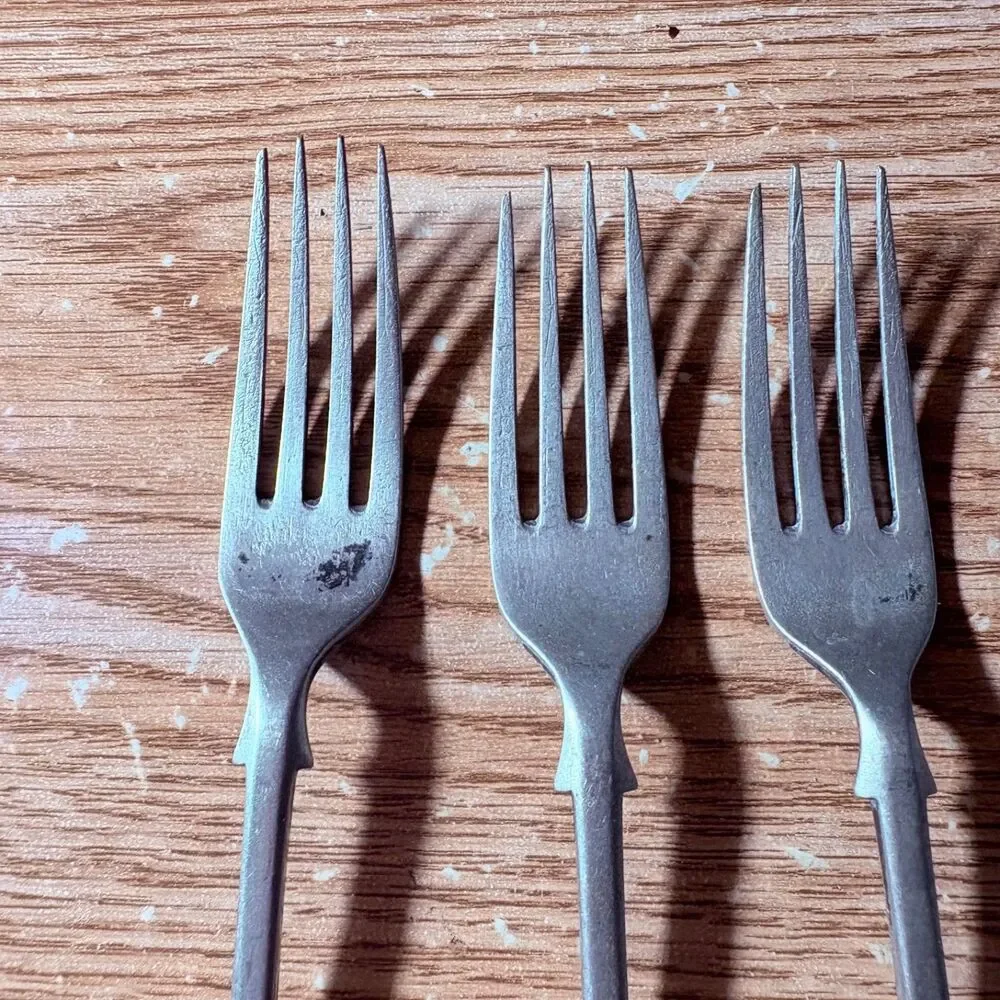 Vtg 5 William Hutton Wh&S Epns Silver Plate 18Cm Fiddle Dessert Forks - Cutlery